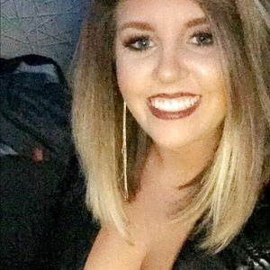 Meet your Posher, Chelsie